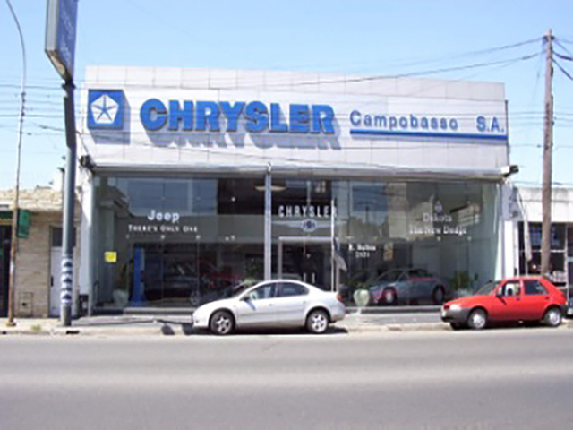 Campobasso SA. Concesionario Chrysler.  Av Balbín 2235, San Martín, Bs As Proyecto /1.350m2