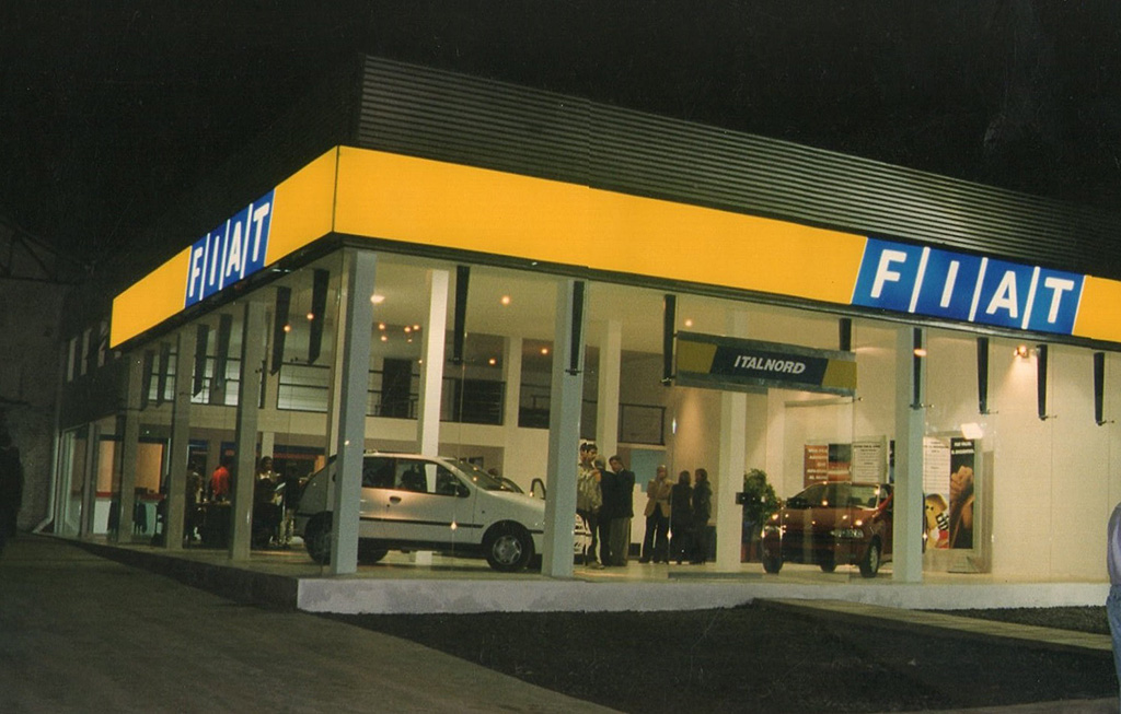 Italnord. Concesionario Fiat.  Tratado del Pilar 131, Pilar, Bs As Proyecto /DDO/Construcción/750m2